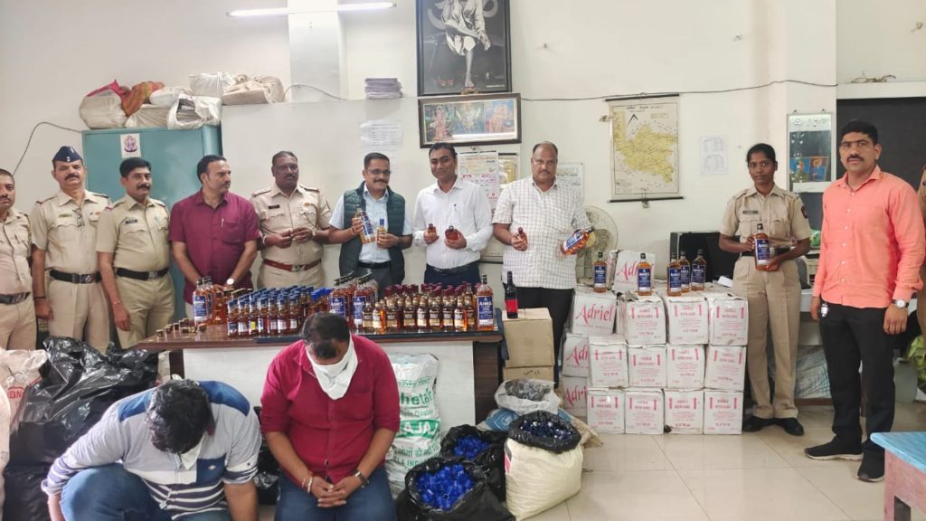 Excise department raid, fake liquor stock worth 14 lakh seized, action taken in Sangamner taluka
