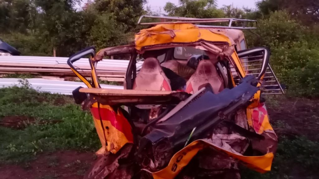 Maharashtra, Five members of family died road accident near Ranjangaon MIDC on Ahmednagar-Pune Highway 