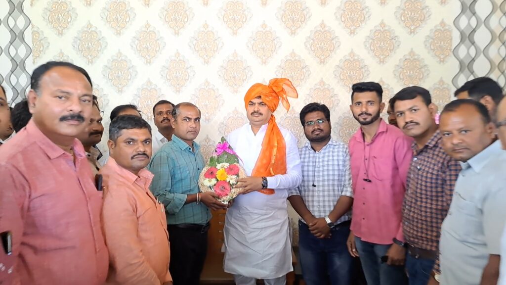 MLA Prof. Ram Shinde was felicitated by Maharashtra Agriculture Assistant Association in Chondi