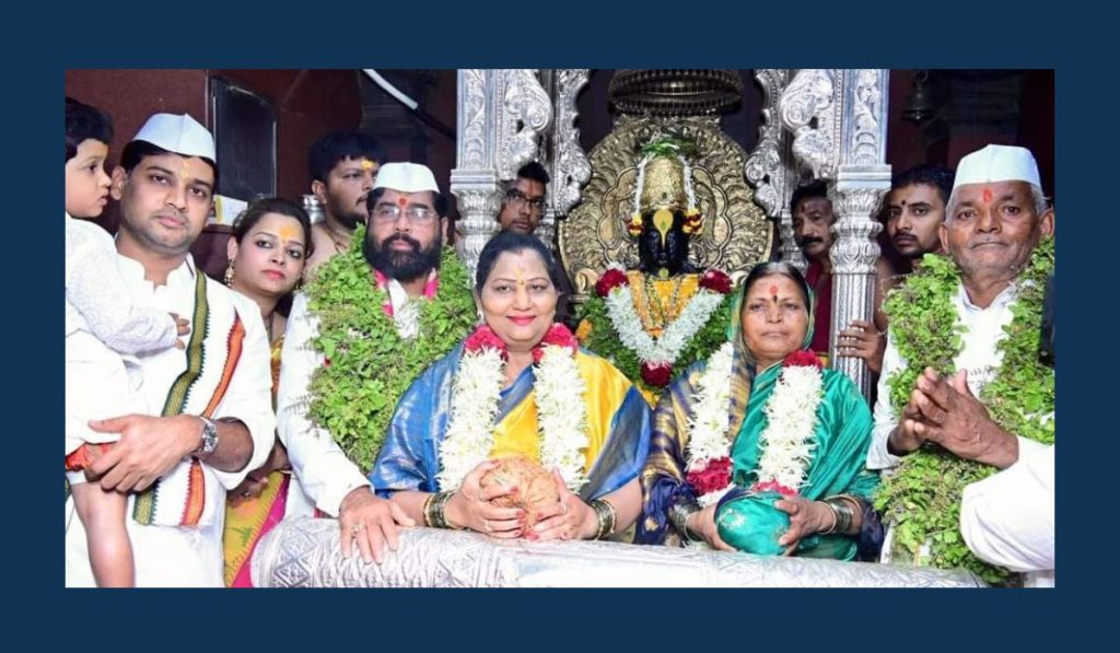 Ashadhi Ekadashi 2023, Warkari family of Ahmednagar district got  honor of Government Mahapuja in Pandharpur Vitthal Rukmini tempal, Bhausaheb kale, Mangal kale,