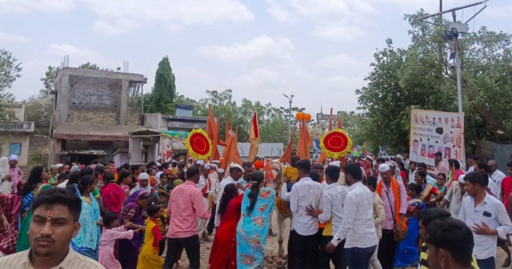 Ashadhi Wari 2023, Sant Eknath Maharaj Palkhi of Paithan received warm welcome in Jamkhed taluka, jamkhed news today, Sant Eknath Maharaj Palkhi Sohala 2023,