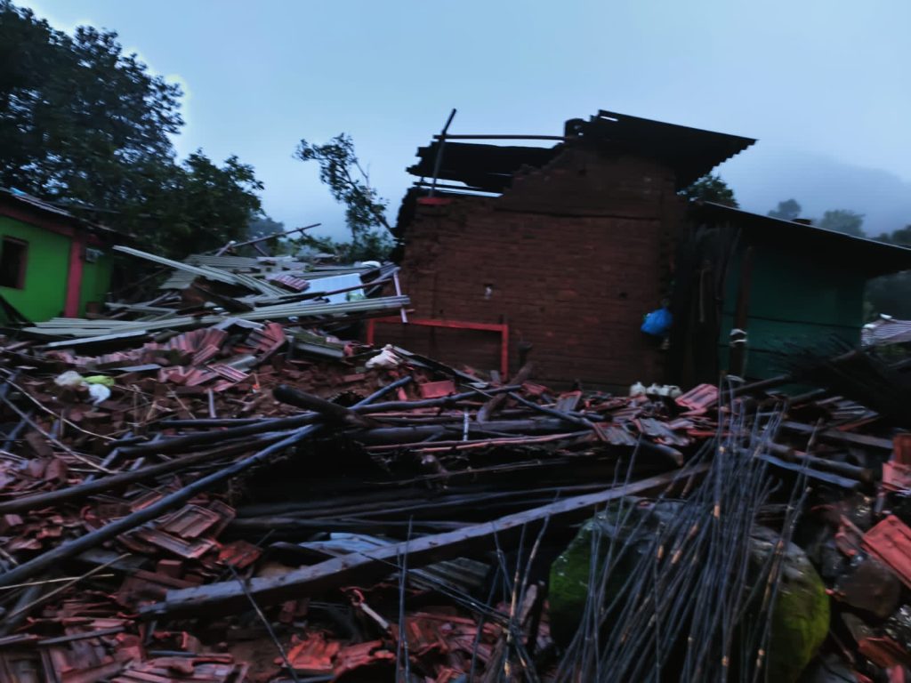 Raigad Khalapur Irshalgad Landslide latest news, repeat of Malin and Taliya, mountain collapsed on Irshalwadi-Irshalgad village, 5 people died, many people were trapped under mudslide, Chief Minister eknath shinde rushed to spot,