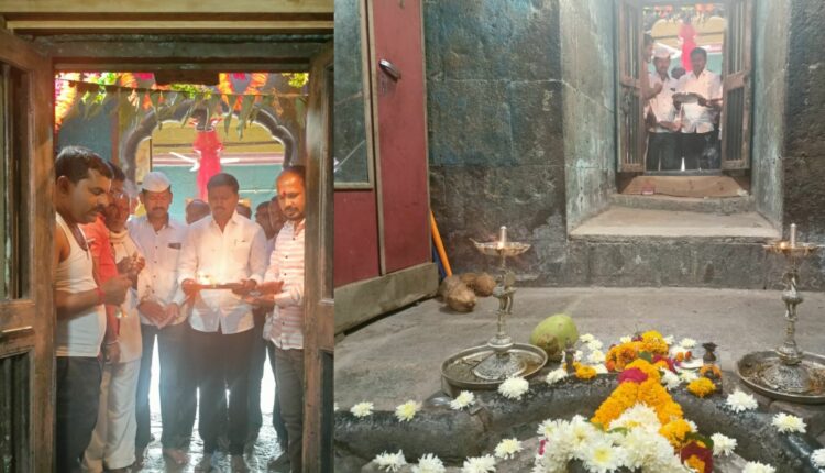 Maha Aarti at Jawleshwar Temple for MLA Rohit Pawar to recover from corona