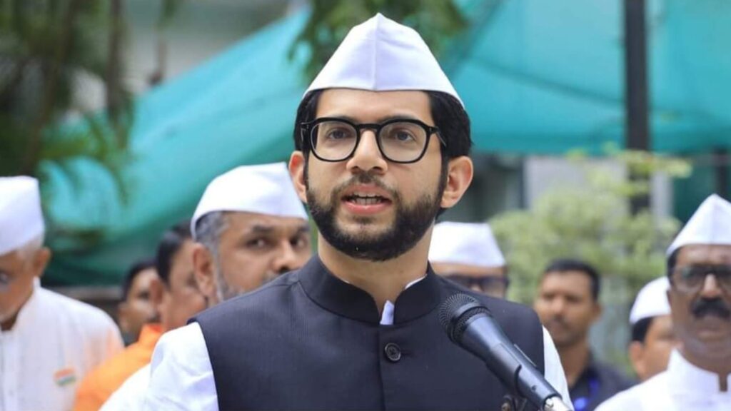 Aditya Thackeray News, big news, Shiv Sena minister Dada Bhuse meet Aditya Thackeray? What was discussed between Bhuse and Thackeray, Different discussions started in political circle, 