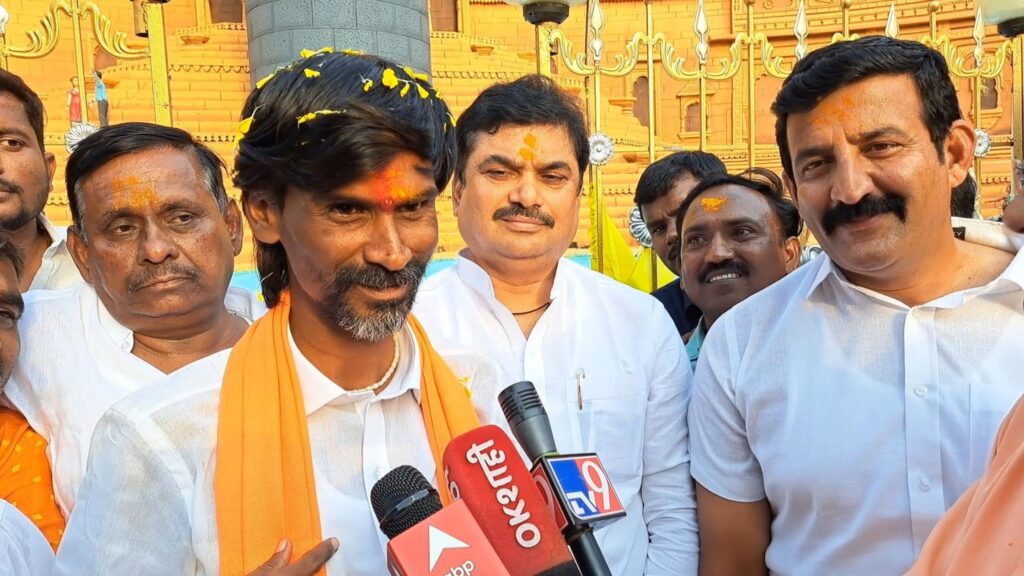 Punyashlok Ahilyadevi holkar should give wisdom to government to resolve issue of Maratha reservation - Manoj Jarange Patil, latest news today,