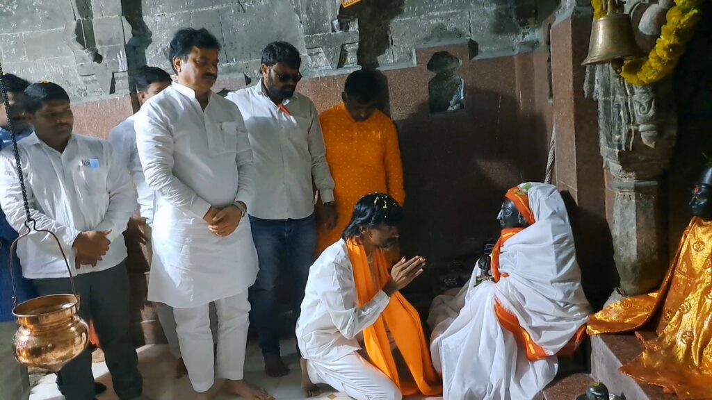 Punyashlok Ahilyadevi holkar should give wisdom to government to resolve issue of Maratha reservation - Manoj Jarange Patil, latest news today,