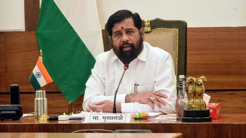 Manoj Jarange Patal's visit to Mumbai and Chief Minister Eknath Shinde held an important meeting, important orders were given in meeting, Maratha reservation latest news,