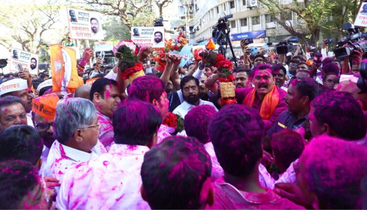 Chief Minister Eknath Shinde celebrated with Maratha brothers as soon as Maratha Reservation Bill was passed, see photo