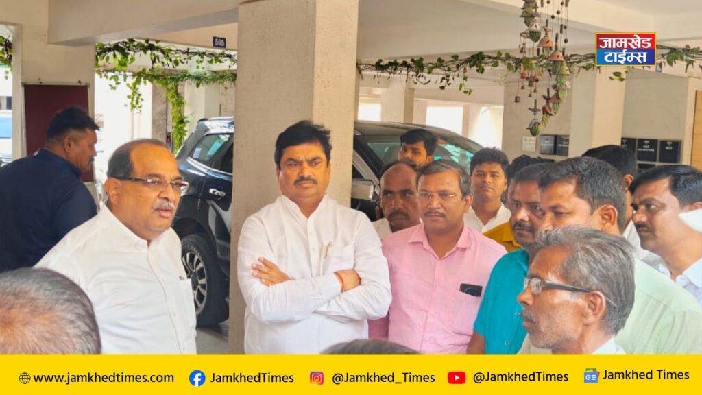 Finally, investigation of irrigation wells stopped, mediation of Guardian Minister Radhakrishna Vikhe-Patil and MLA Prof. Ram Shinde was successful, jamkhed latest news today,