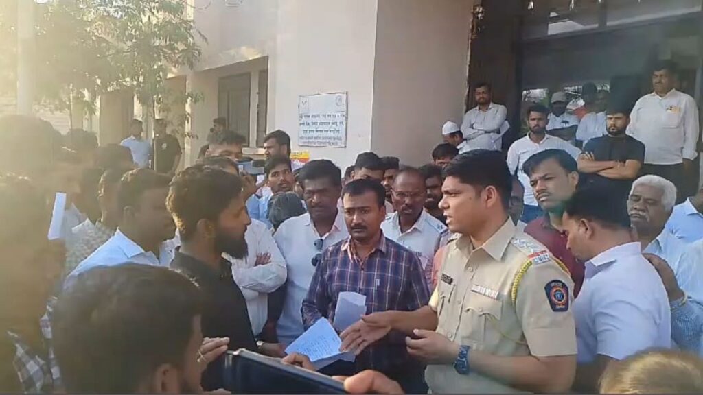 Why did students become aggressive against Ratnadeep Medical College President Dr. Bhaskar More? What are their demands? What role did  students present before administration? Know in detail, jamkhed news today,