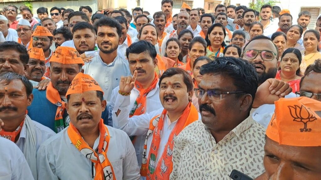 Karjat jamkhed News, distoy farak ram shinde parat, BJP's new Sloganism shook Karjat, Karjat Jamkhed Vidhansabha Elections Live Update 2024, 