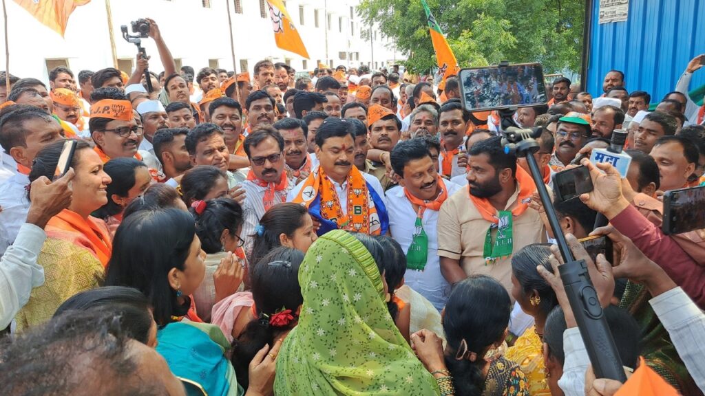 Ram Shinde News, People's show of strength for MLA Ram Shinde, what happened in Karjat on Friday? Read in detail, karjat jamkhed vidhan sabha Elections Live Update 2024, 