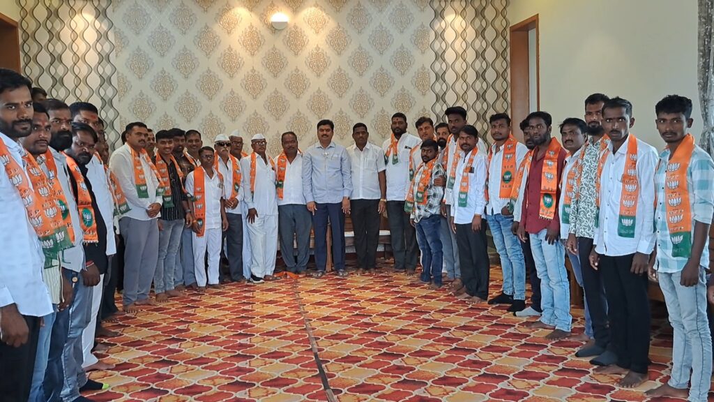 karjat jamkhed news, Political earthquake in Karjat taluka, NCP workers from Shimpora (New and old) join BJP, Bhumiputra unites with MLA Ram Shinde, latest news,