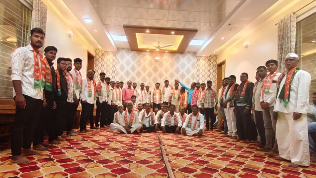 Karjat jamkhed news, Political earthquake in Rajewadi, 51 influential youth and senior workers of NCP join BJP